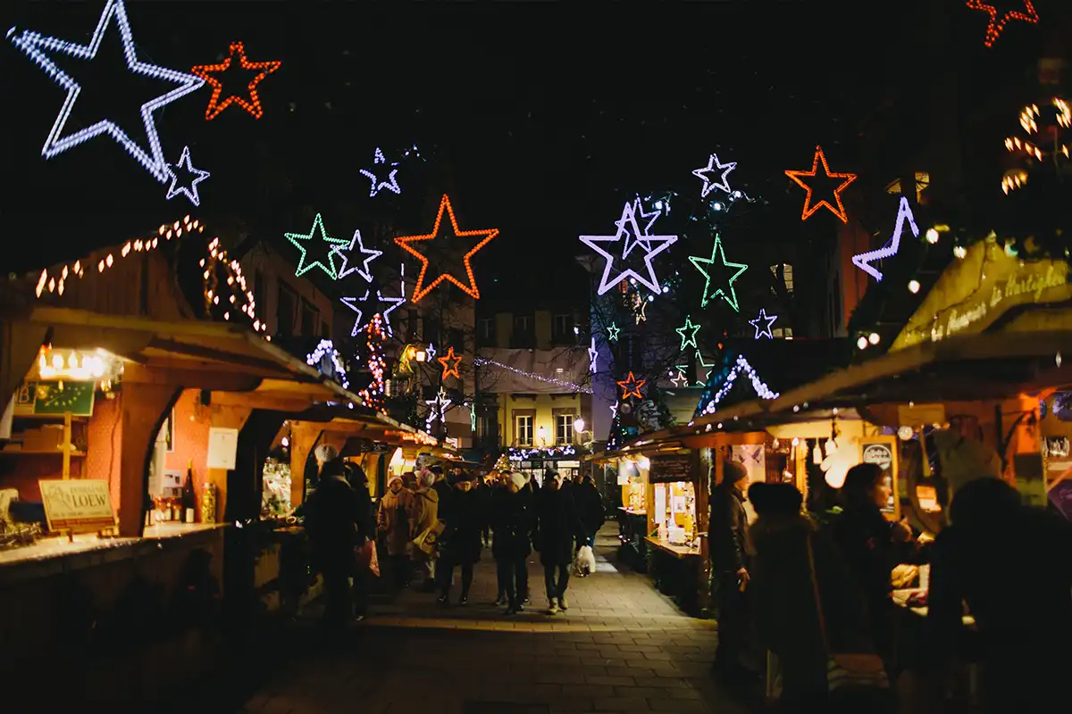 Mercatino di Natale in piazza Walther a Bolzano